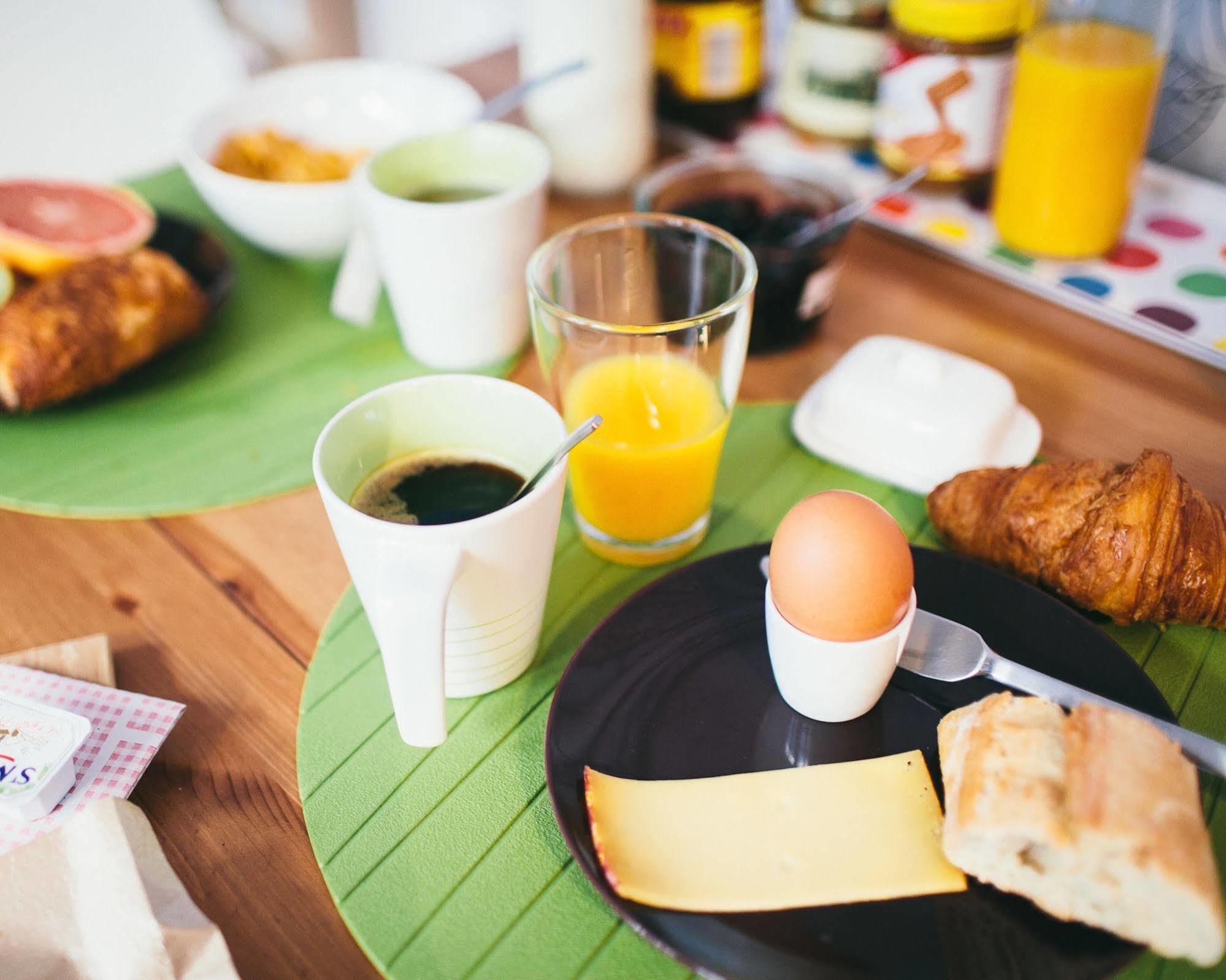 B&B Place Jourdan Etterbeek Bagian luar foto