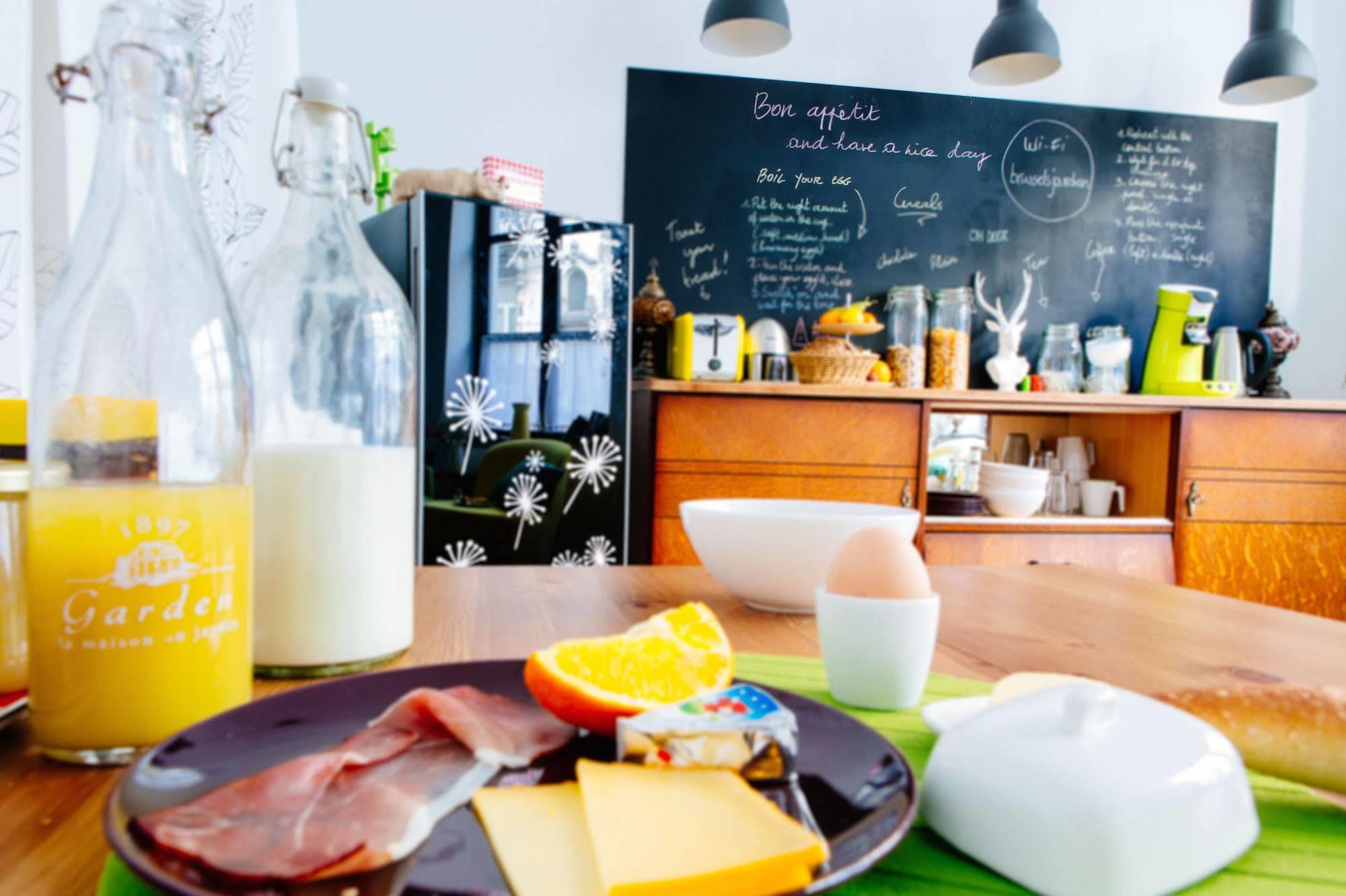 B&B Place Jourdan Etterbeek Bagian luar foto
